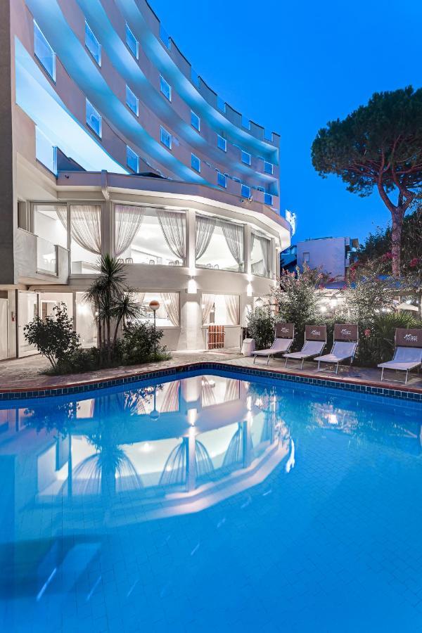 Hotel Schiller Червия Экстерьер фото