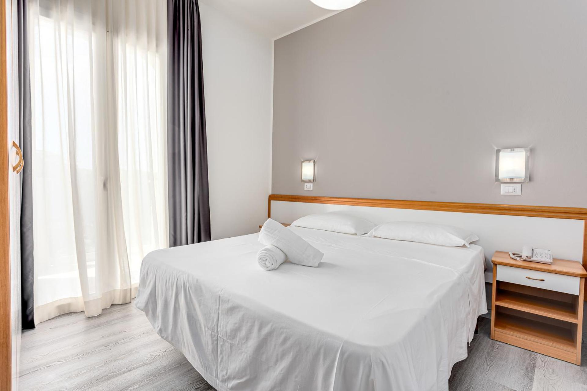 Hotel Schiller Червия Экстерьер фото